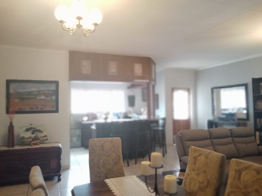 6 Bedroom Property for Sale in Deneysville Free State